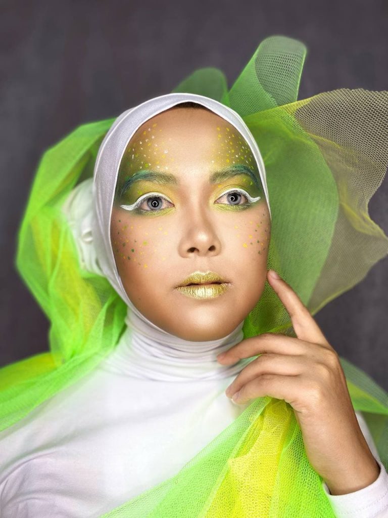 persiapan-hasil-make-up-solekan-avant-garde-skm-seni-solekan-tahap-3